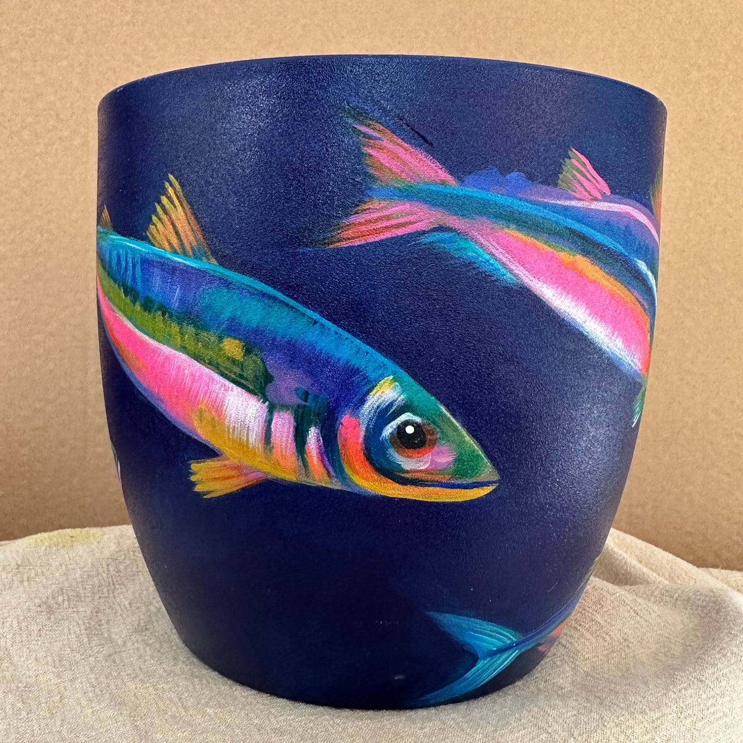 ‘Coral Veil’ – Hand painted Fish Pot (Small)